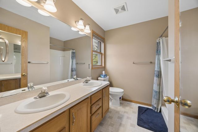 5335 Barry Lane, White Bear Lake, MN 55110