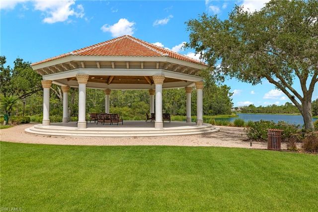 9520 Cypress Hammock CIR # 102, Estero, FL 34135