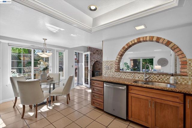 35587 Reymouth Dr, Newark, CA 94560