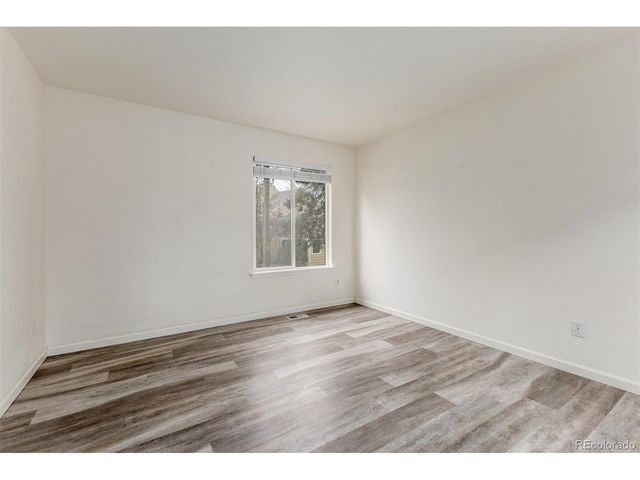 1958 S Carr St, Lakewood, CO 80227