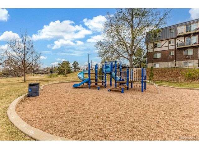 1958 S Carr St, Lakewood, CO 80227