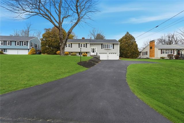38 Juniper Lane, Holden, MA 01520