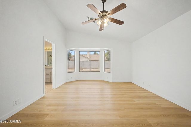 8340 W STELLA Way, Glendale, AZ 85305