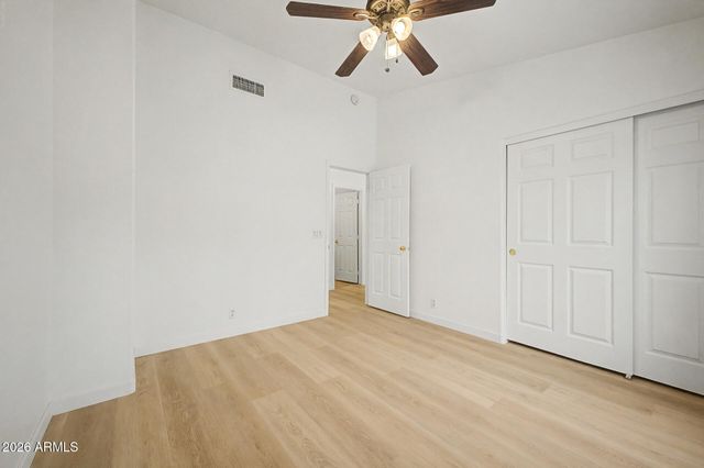 8340 W STELLA Way, Glendale, AZ 85305