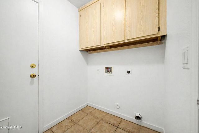 8340 W STELLA Way, Glendale, AZ 85305