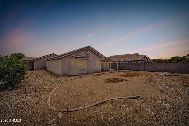 8340 W STELLA Way, Glendale, AZ 85305