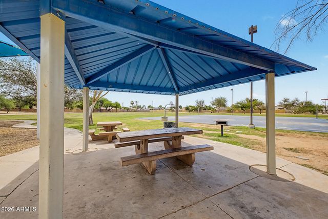 8340 W STELLA Way, Glendale, AZ 85305