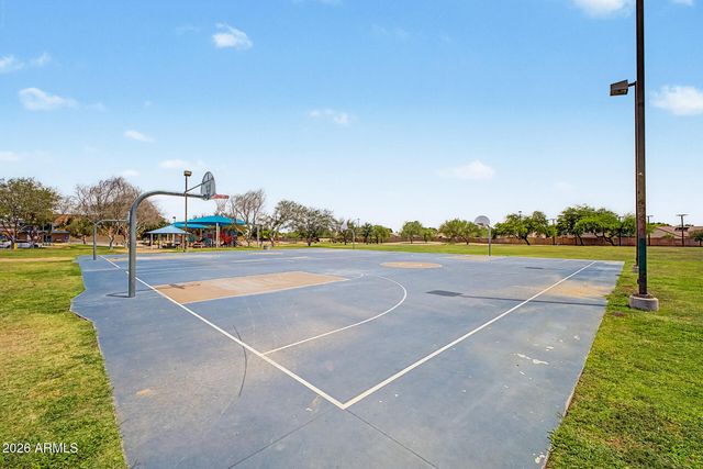 8340 W STELLA Way, Glendale, AZ 85305