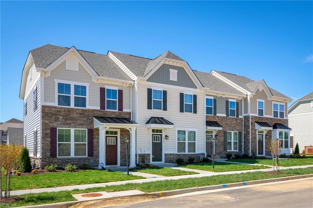 105 Margaret Reid PW, Suffolk, VA 23434