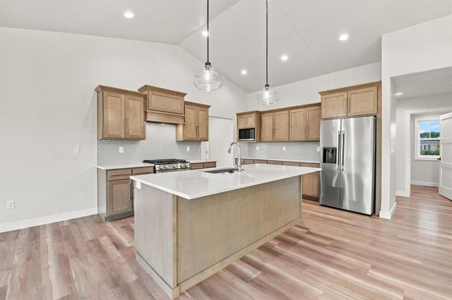2782 STELOR DRIVE, Green Bay, WI 54311