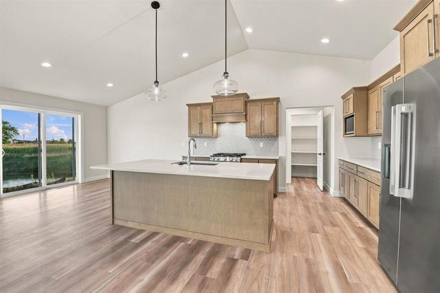 2782 STELOR DRIVE, Green Bay, WI 54311