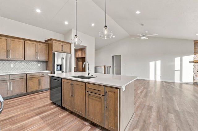 2782 STELOR DRIVE, Green Bay, WI 54311