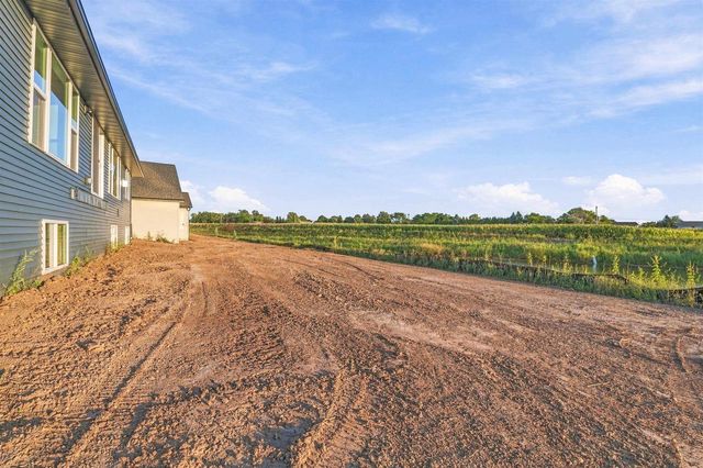 2782 STELOR DRIVE, Green Bay, WI 54311