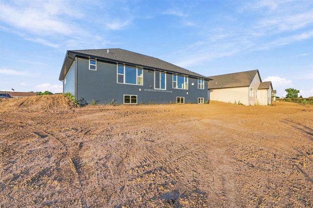 2782 STELOR DRIVE, Green Bay, WI 54311