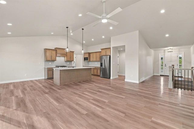 2782 STELOR DRIVE, Green Bay, WI 54311