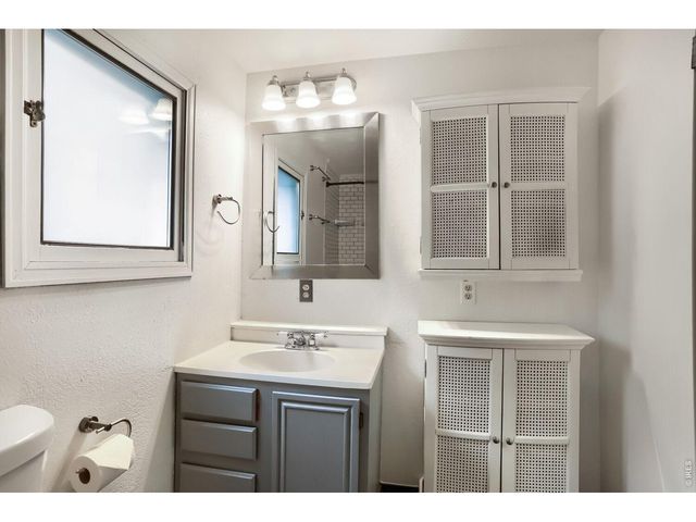 1041 Pratt St, Longmont, CO 80501