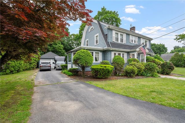 60 White Parkway, North Smithfield, RI 02896