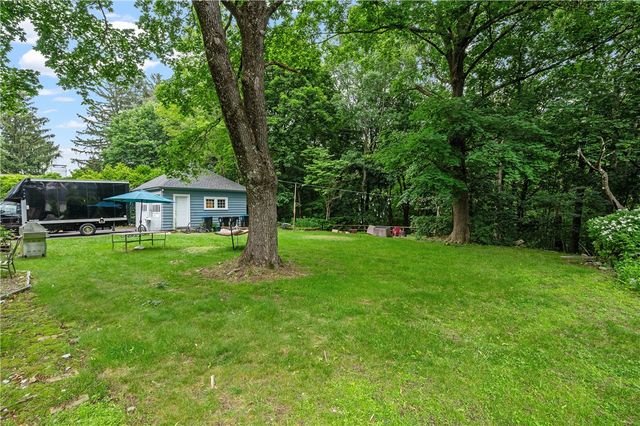 60 White Parkway, North Smithfield, RI 02896