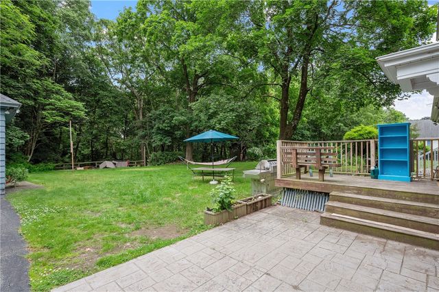 60 White Parkway, North Smithfield, RI 02896
