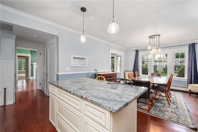 60 White Parkway, North Smithfield, RI 02896