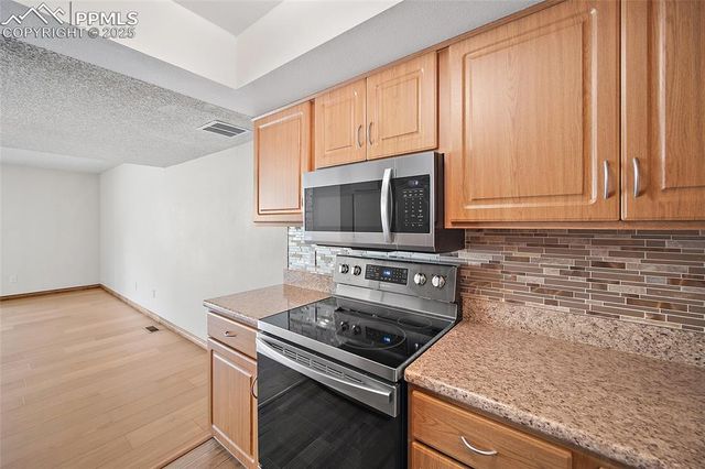 2520 Hamlet Lane A, Colorado Springs, CO 80918