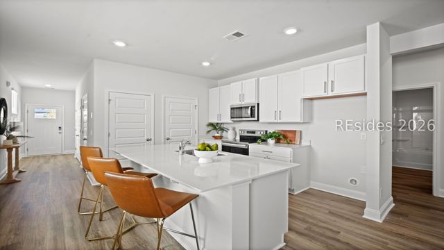 864 Sanctum St, Ridgeland, SC 29936