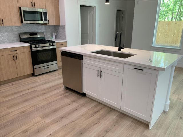 9026 Scott Street, Houston, TX 77051