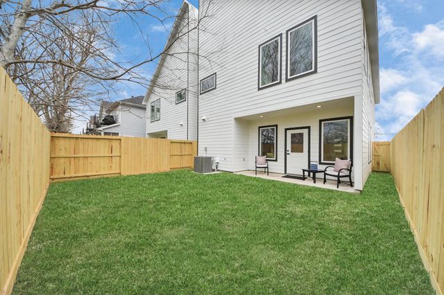 9026 Scott Street, Houston, TX 77051