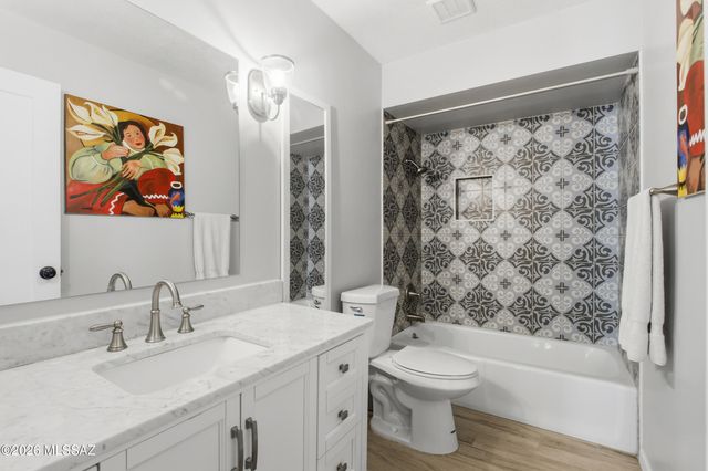 7105 E Chorro Ci Circle E, Tucson, AZ 85715