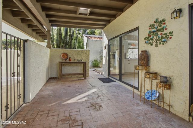 7105 E Chorro Ci Circle E, Tucson, AZ 85715