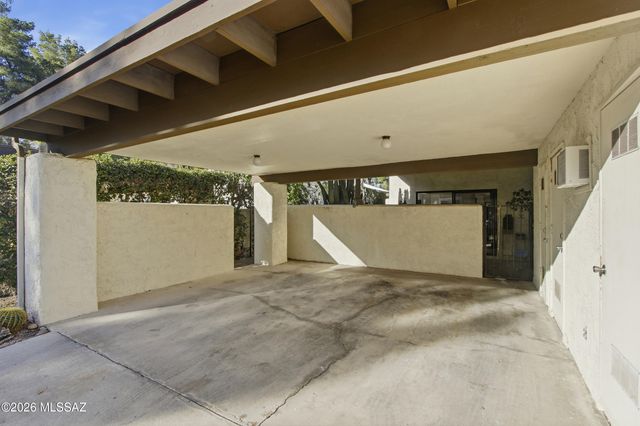 7105 E Chorro Ci Circle E, Tucson, AZ 85715