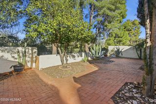 7105 E Chorro Ci Circle E, Tucson, AZ 85715