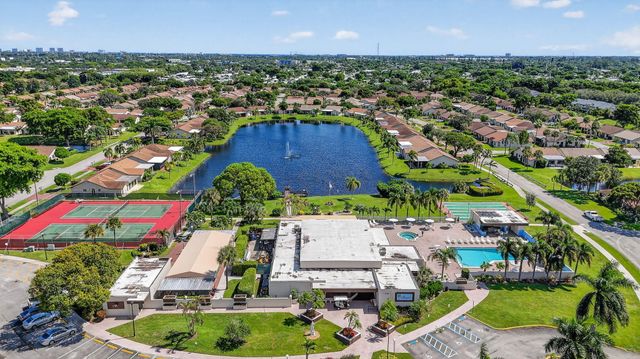 1686 SW 19th Avenue, Deerfield Beach, FL 33442