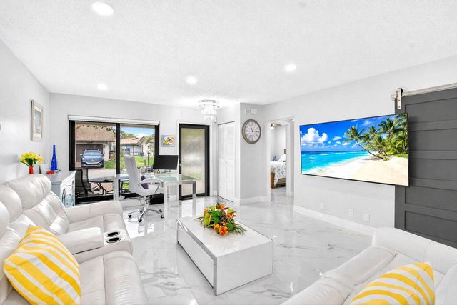 1686 SW 19th Avenue, Deerfield Beach, FL 33442