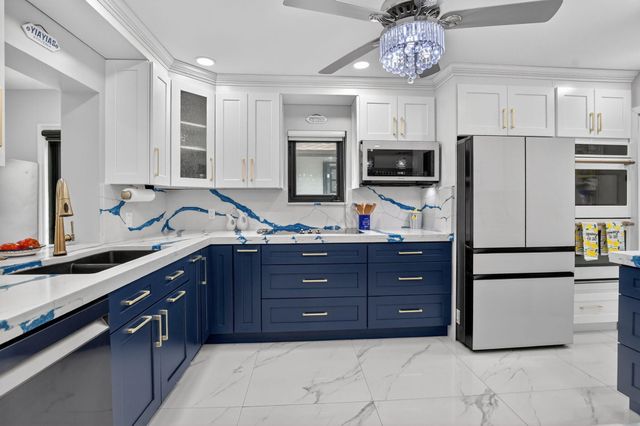 1686 SW 19th Avenue, Deerfield Beach, FL 33442