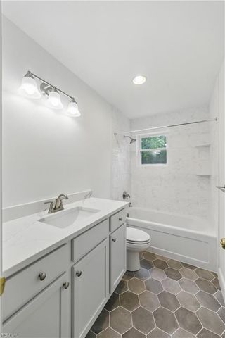 4328 Thoroughgood DR, Virginia Beach, VA 23455