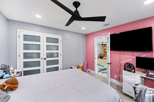 1665 PINELLAS POINT DRIVE S, St Petersburg, FL 33712