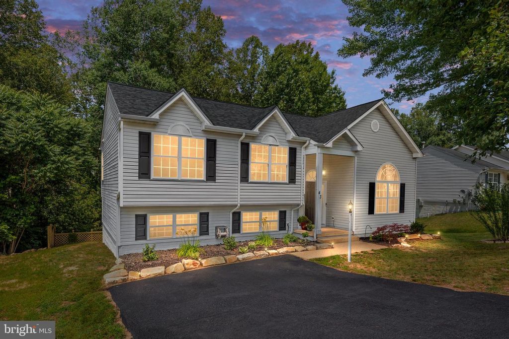 43 CHERRY LAUREL DR, Fredericksburg, VA 22405