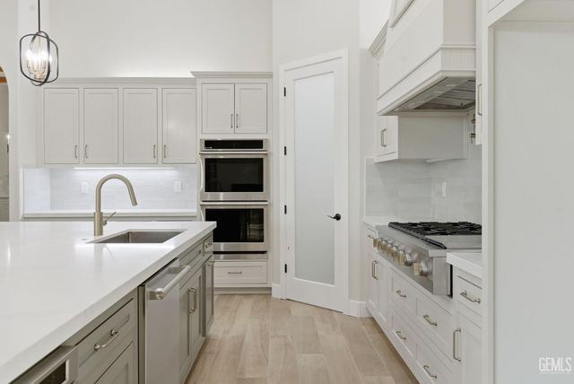 8023 Immaculate, Bakersfield, CA 93313