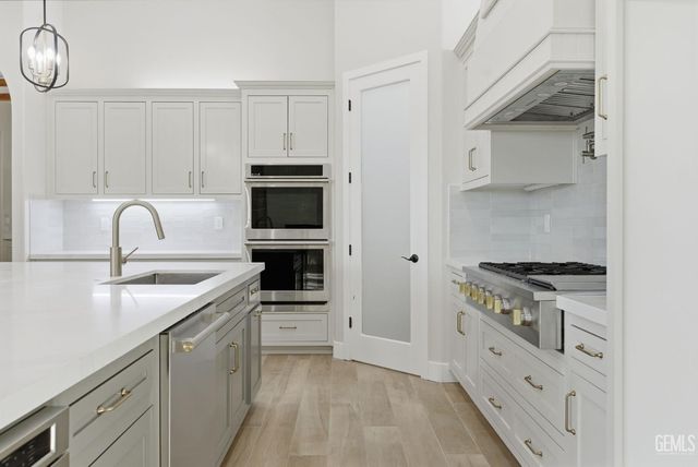 8023 Immaculate, Bakersfield, CA 93313