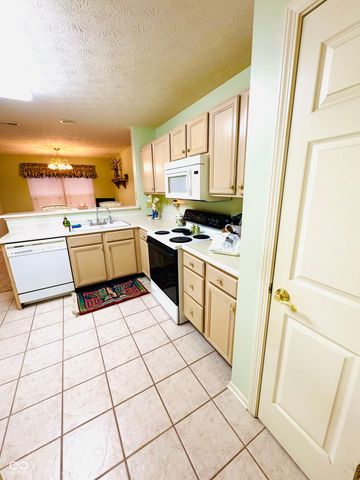 1146 Nanwich Court, Indianapolis, IN 46217