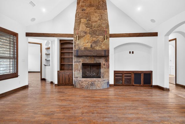 1201 Bluff Springs Drive, Fort Worth, TX 76052