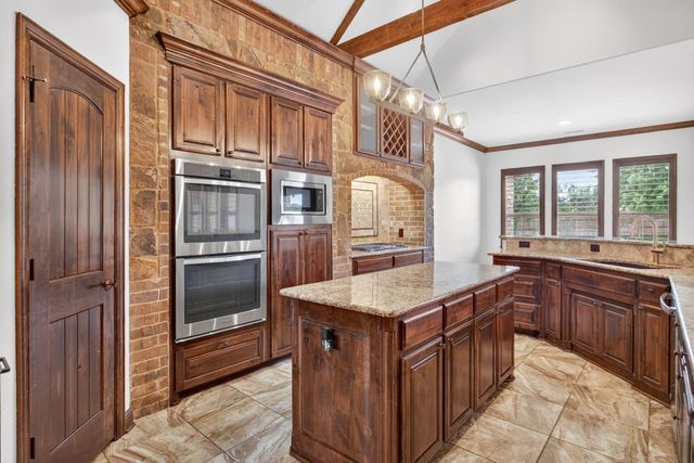 1201 Bluff Springs Drive, Fort Worth, TX 76052