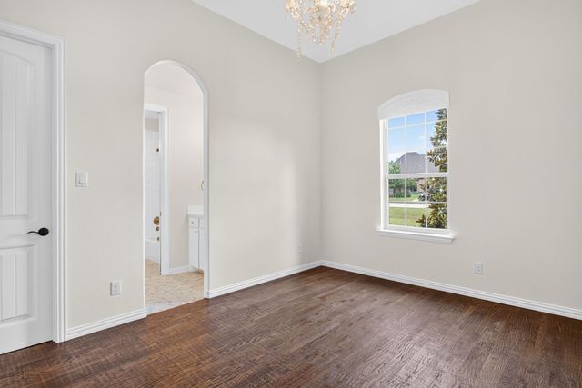 1201 Bluff Springs Drive, Fort Worth, TX 76052