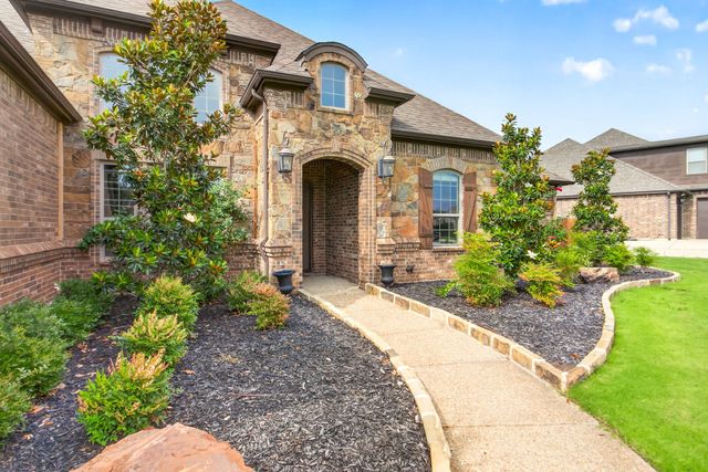 1201 Bluff Springs Drive, Fort Worth, TX 76052
