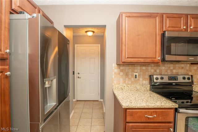 6526 Sugargrove Circle NE, Canton, OH 44721
