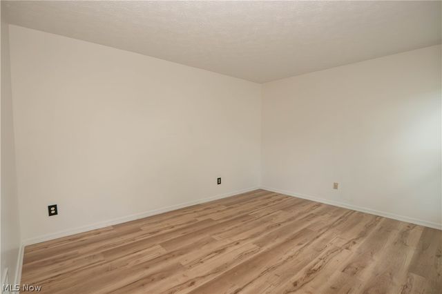 6526 Sugargrove Circle NE, Canton, OH 44721
