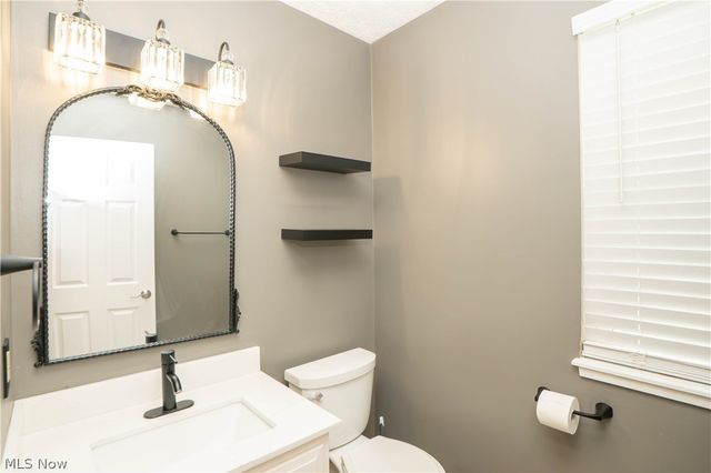 6526 Sugargrove Circle NE, Canton, OH 44721