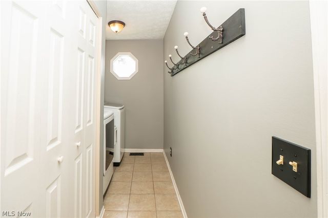 6526 Sugargrove Circle NE, Canton, OH 44721