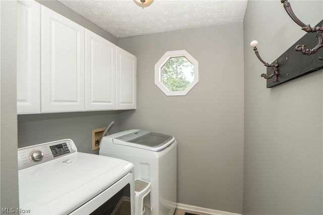 6526 Sugargrove Circle NE, Canton, OH 44721